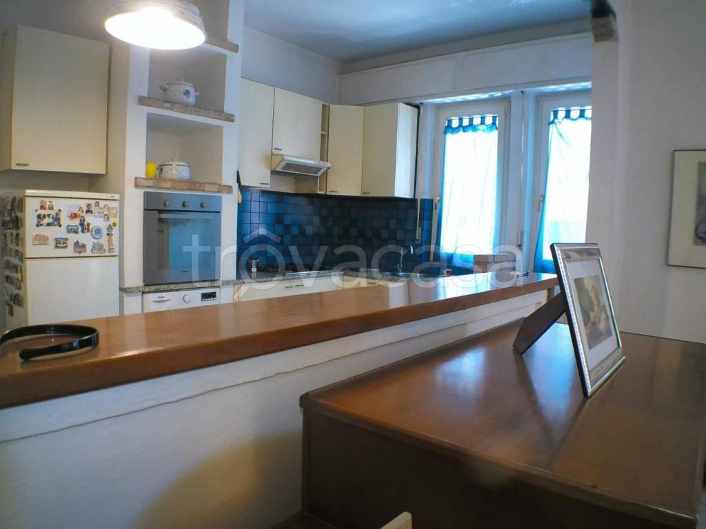 appartamento in vendita a Carrara in zona Avenza