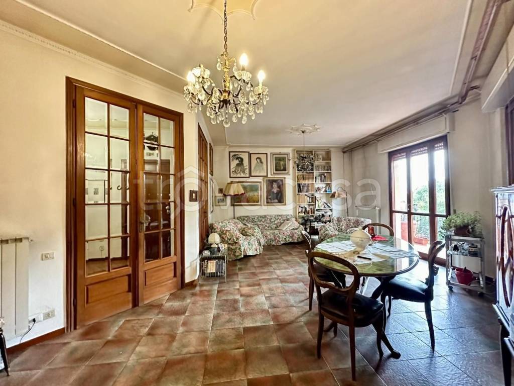 appartamento in vendita a Lucca in zona zona Arancio