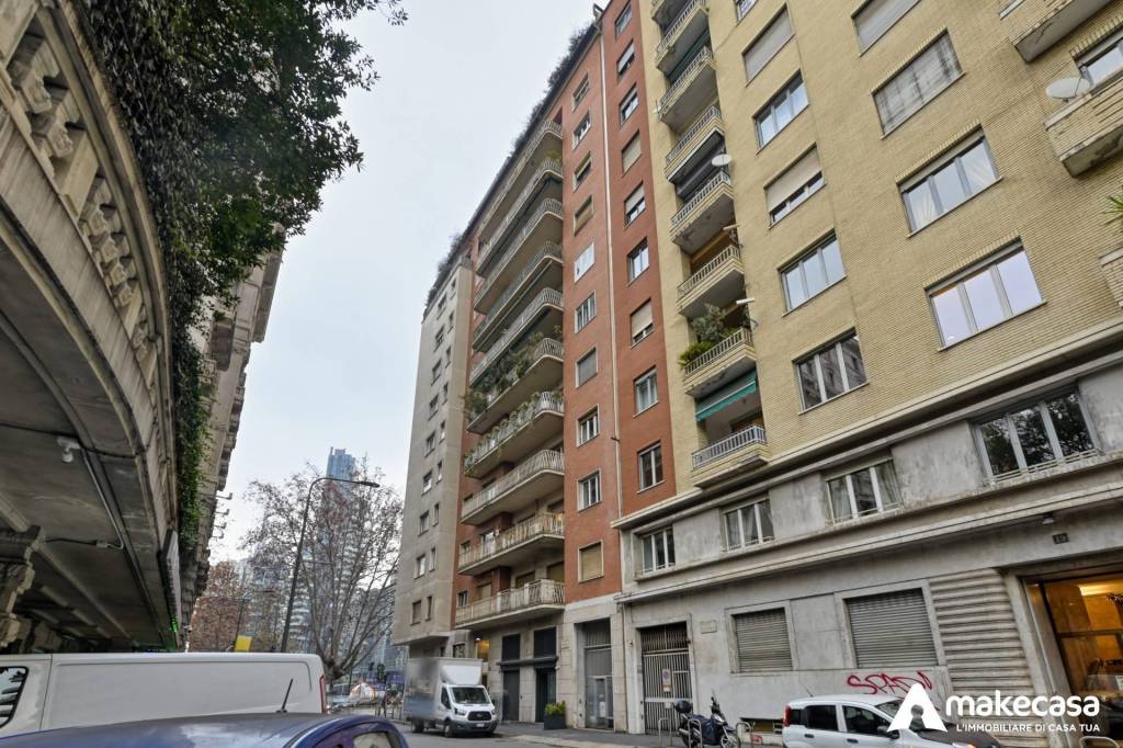 appartamento in vendita a Milano in zona Centro Direzionale