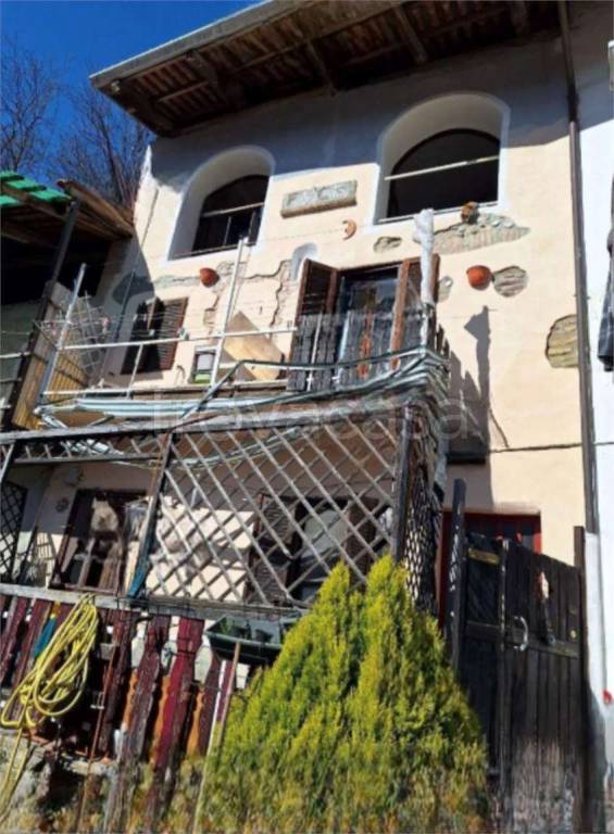 casa indipendente in vendita a Front