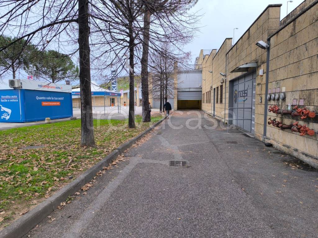 ufficio in vendita a Nola in zona Boscofangone