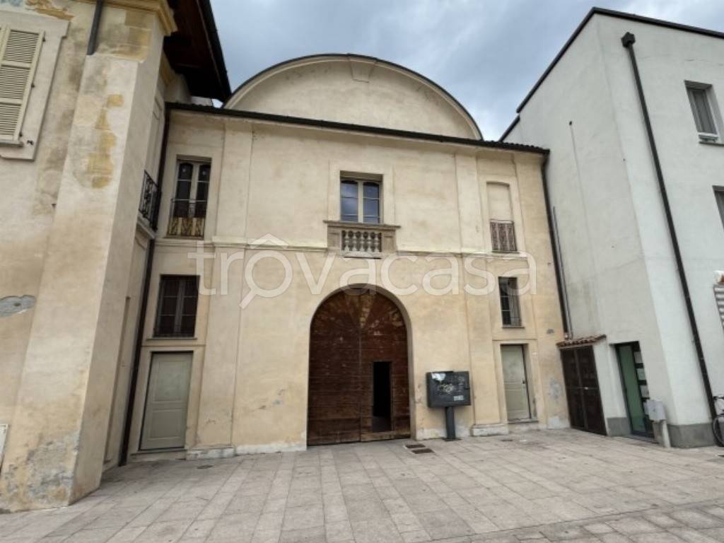 appartamento in vendita a Locate di Triulzi