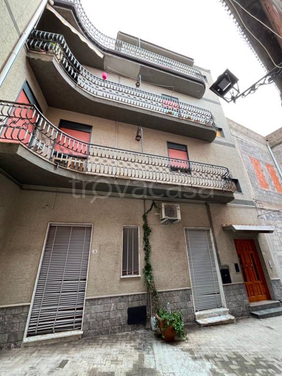 casa indipendente in vendita a Santa Maria di Licodia