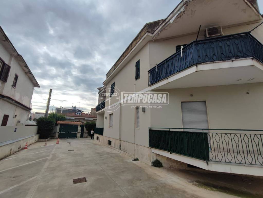 casa indipendente in vendita ad Aversa