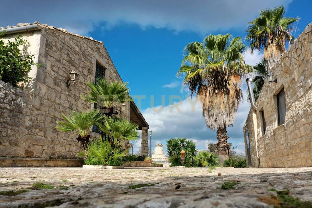 casa indipendente in vendita a Modica in zona Sacro Cuore