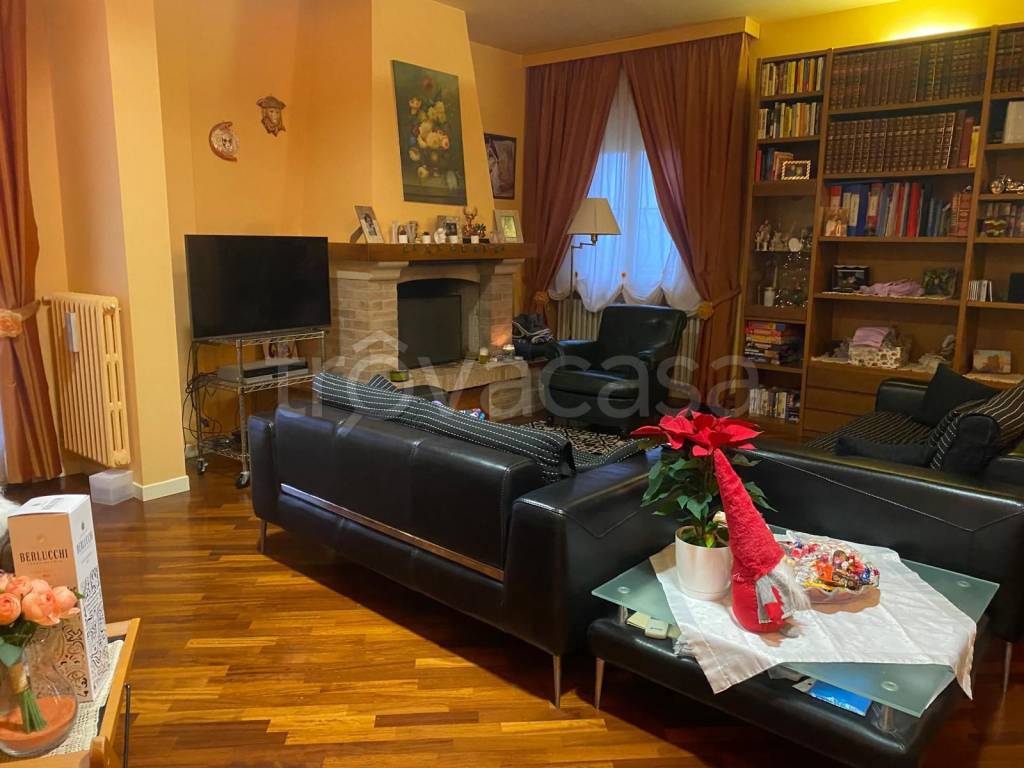 immagine annuncio 1 di 14