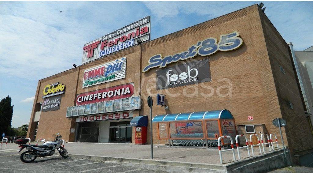 negozio in vendita a Fiano Romano