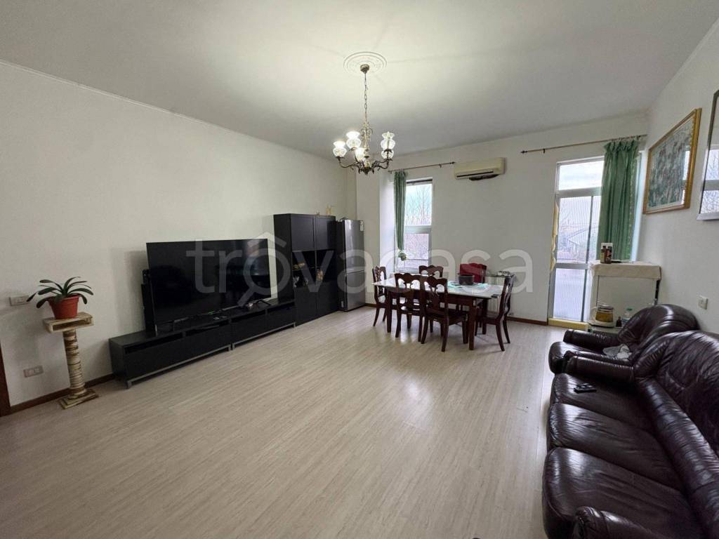 immagine annuncio 1 di 8