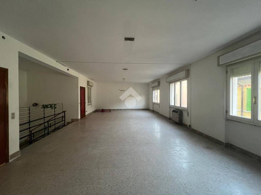 immagine annuncio 1 di 8