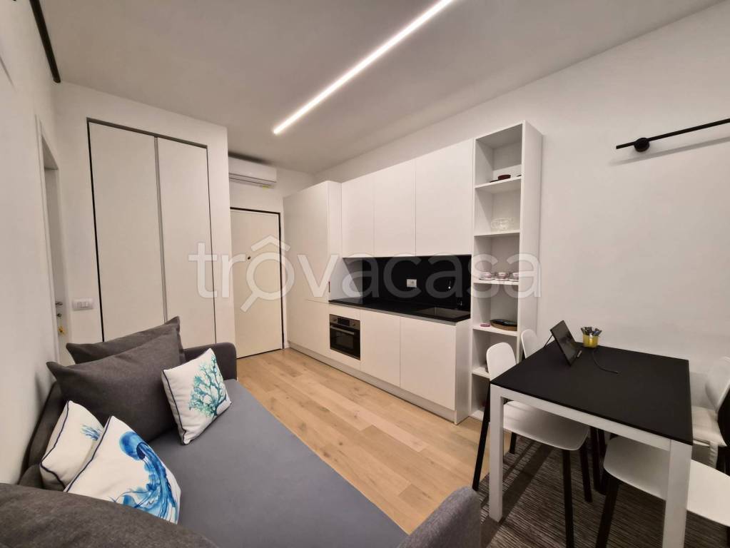 immagine annuncio 1 di 14