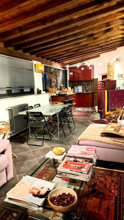 immagine annuncio 1 di 9