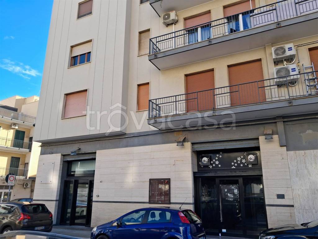 negozio in vendita a Monopoli in zona Centro Storico