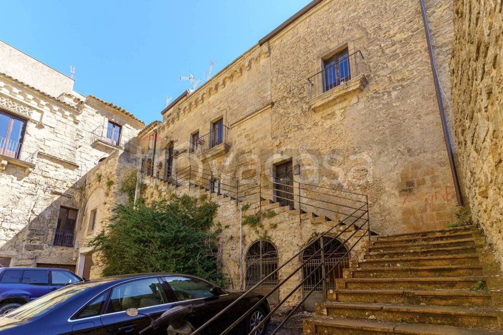 appartamento in vendita ad Enna in zona Enna Alta