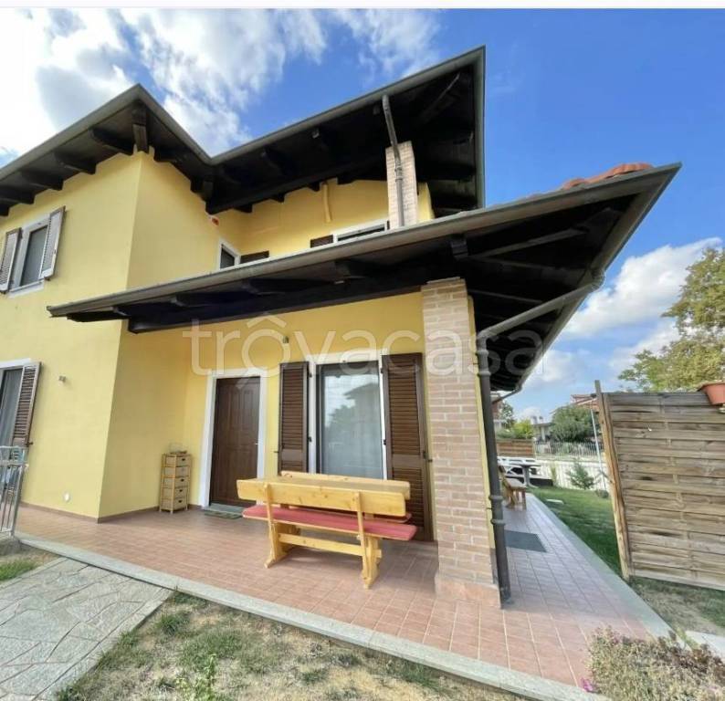 casa indipendente in vendita a Forlì in zona Roncadello