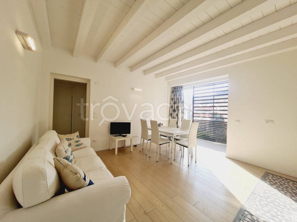 immagine annuncio 1 di 14