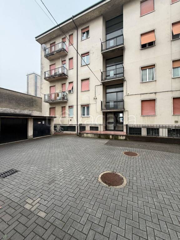 immagine annuncio 11 di 12