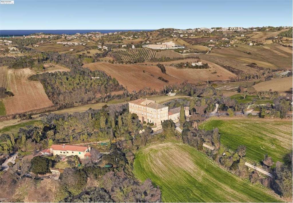 villa in vendita ad Ancona in zona Varano