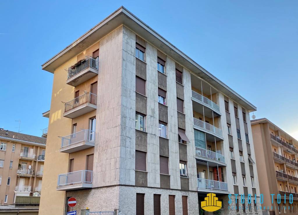 appartamento in vendita a Biella in zona Centro Città