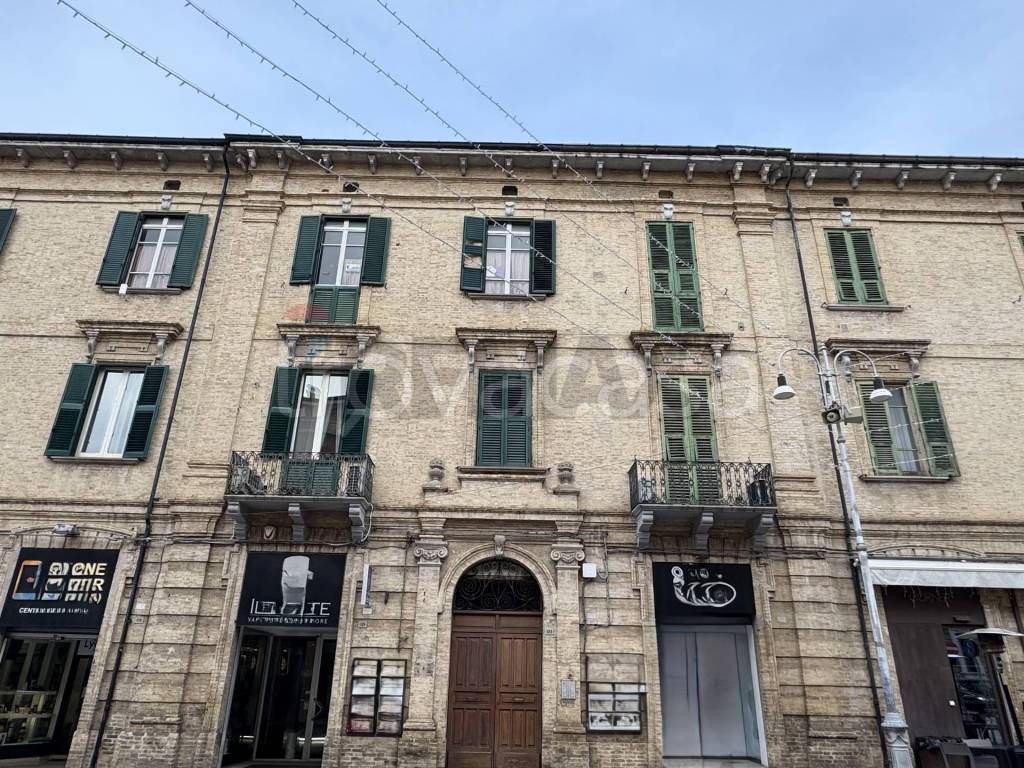 immagine annuncio 1 di 12