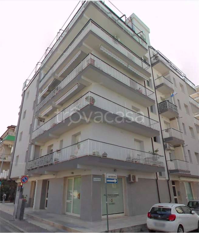 immagine annuncio 12 di 13