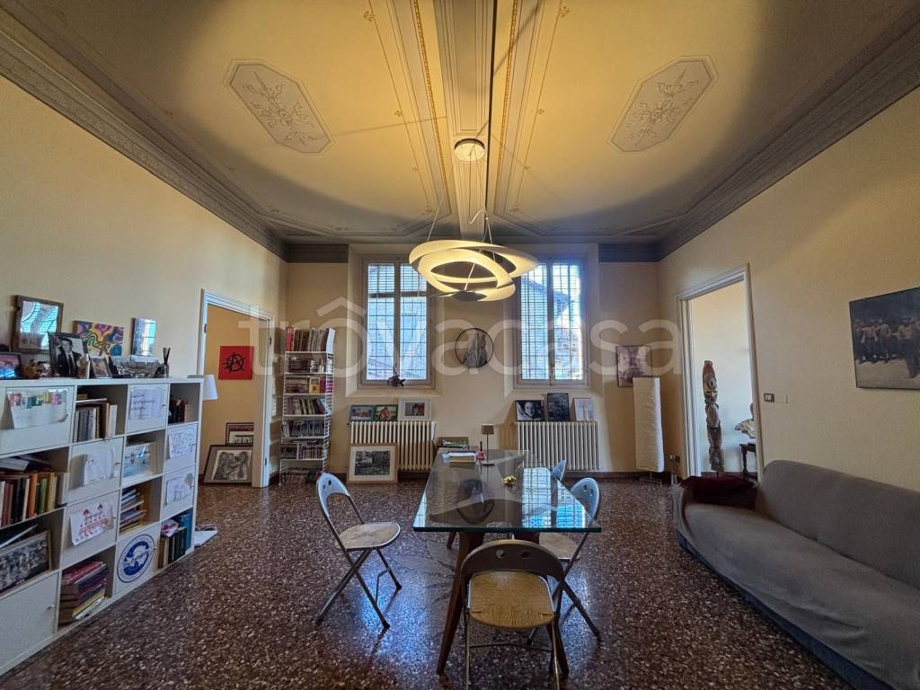 immagine annuncio 1 di 14