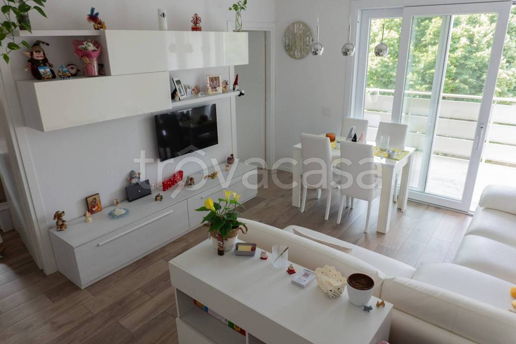 immagine annuncio 2 di 12