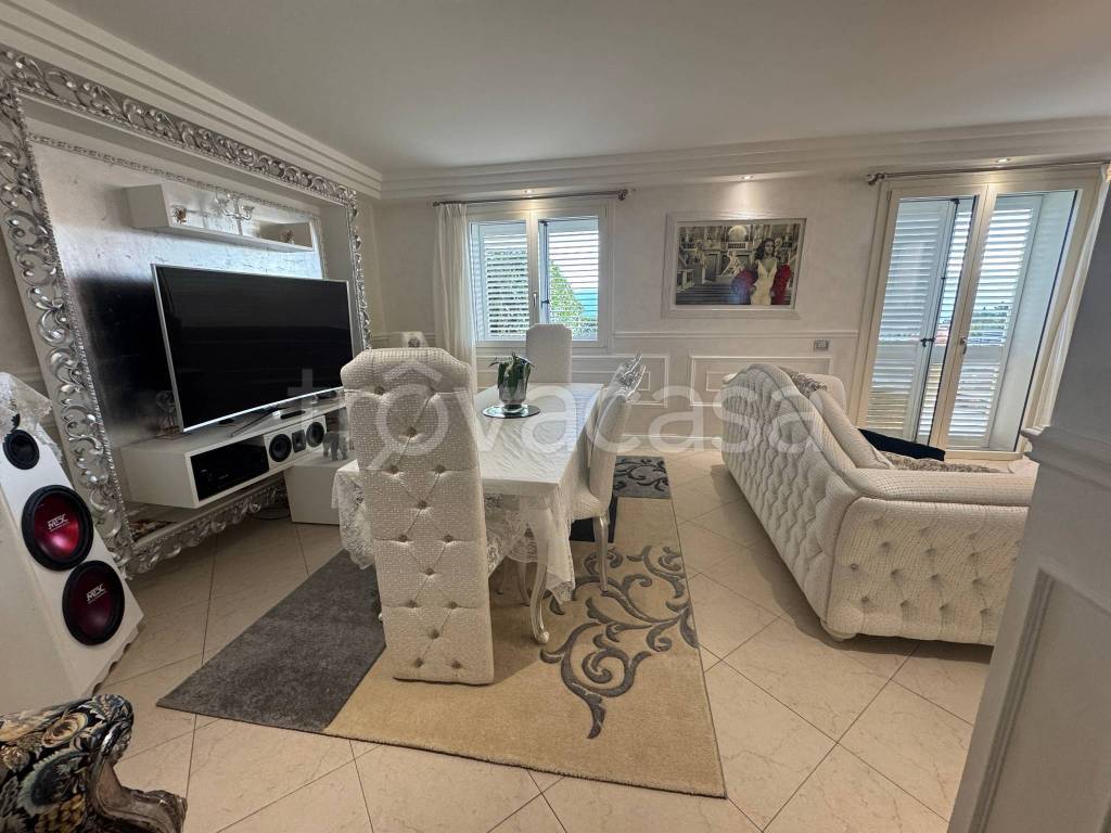 immagine annuncio 1 di 8