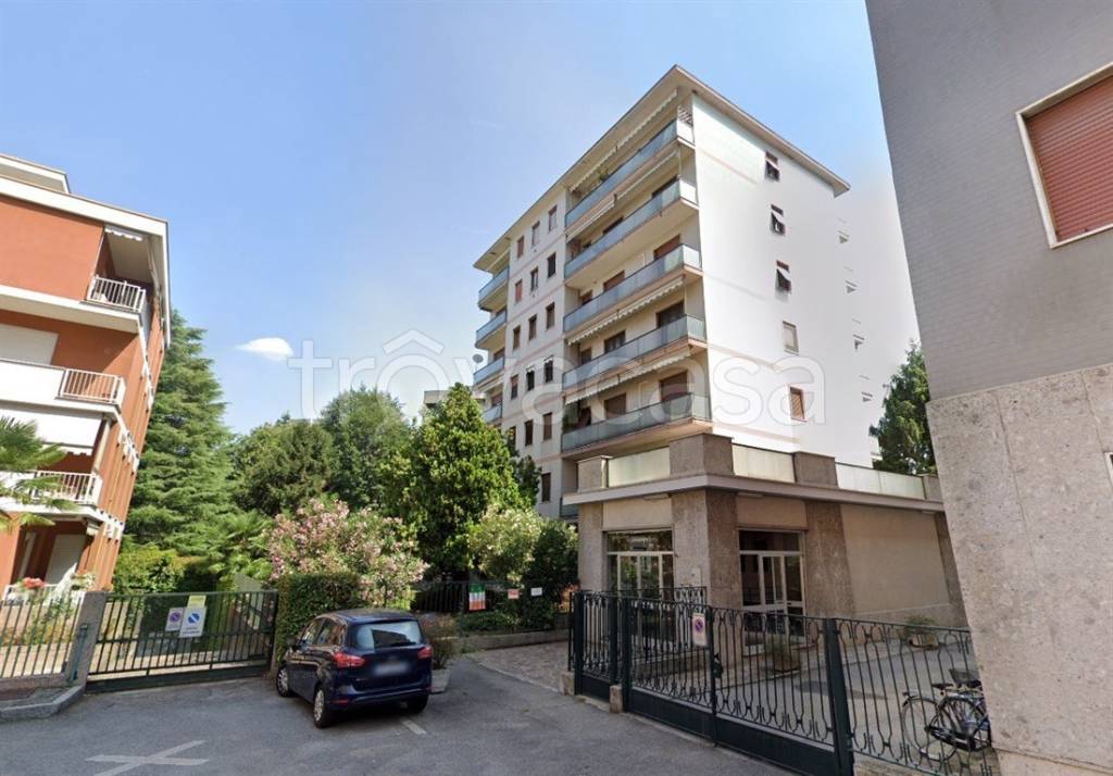 appartamento in affitto a Monza