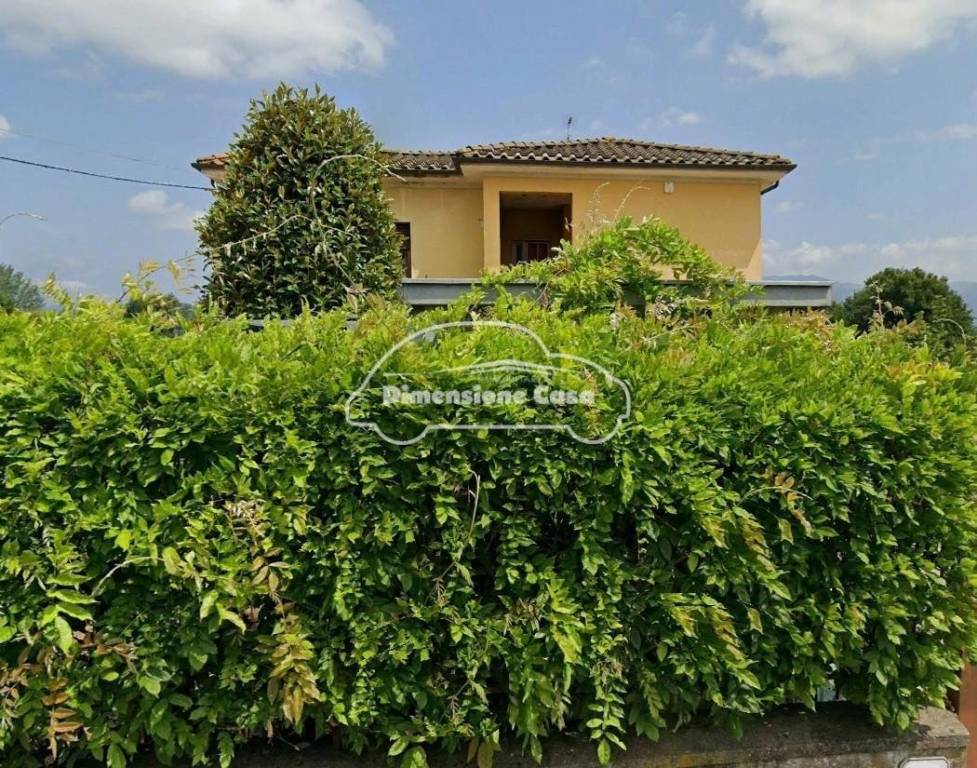 casa indipendente in vendita a Lucca in zona zona SS. Annunziata