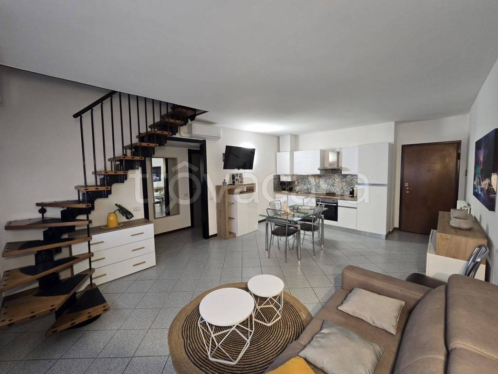 immagine annuncio 1 di 9