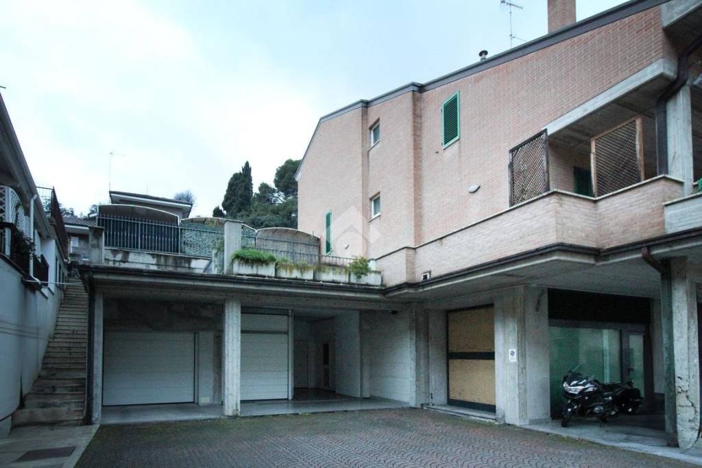 immagine annuncio 1 di 12