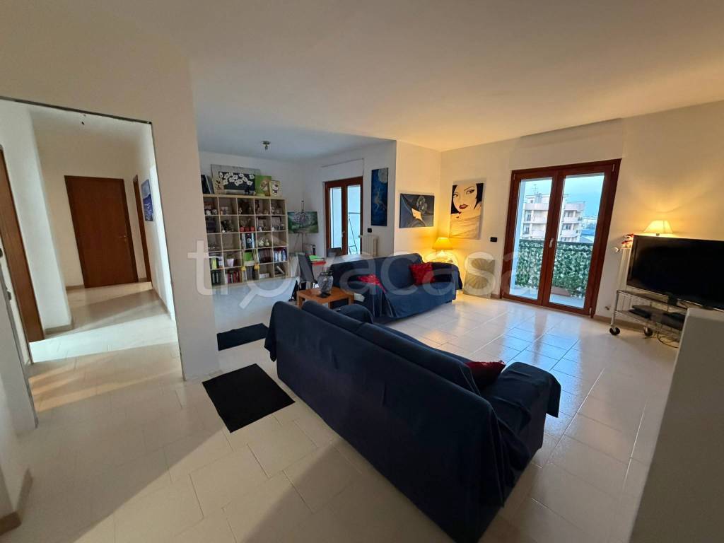 immagine annuncio 1 di 12