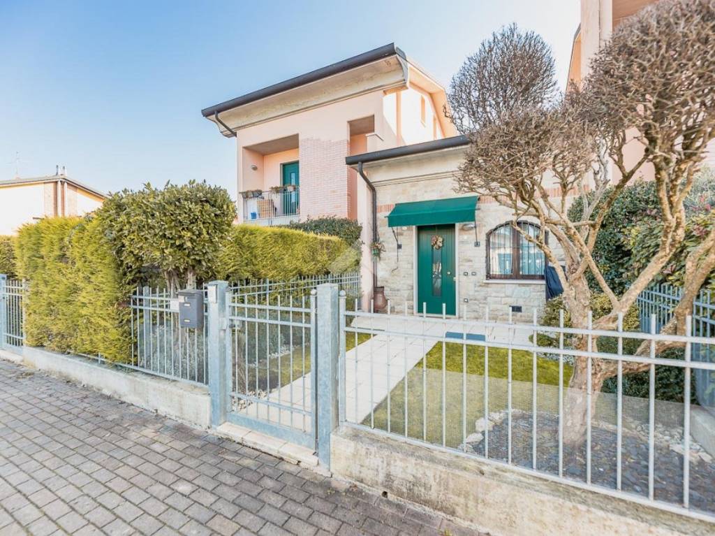 immagine annuncio 1 di 15