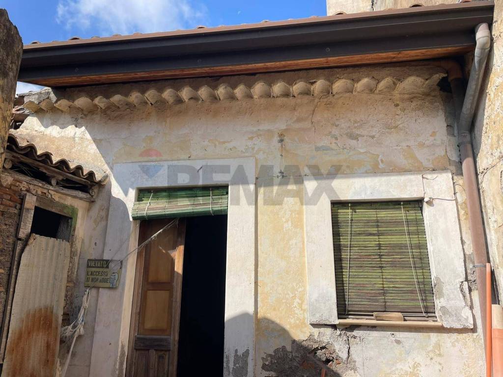casa indipendente in vendita ad Acireale in zona Centro Storico
