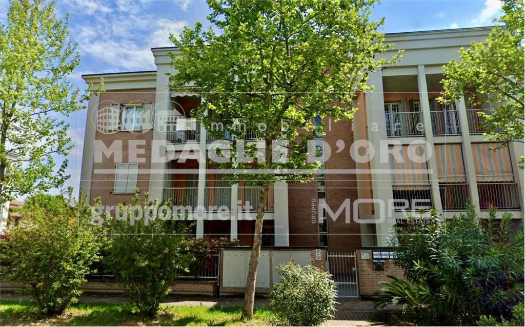 appartamento in vendita a Modena in zona Madonnina / Quattro Ville