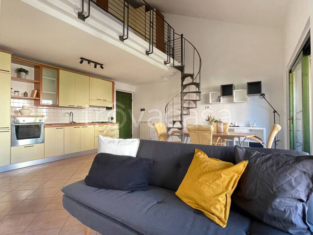 immagine annuncio 1 di 15