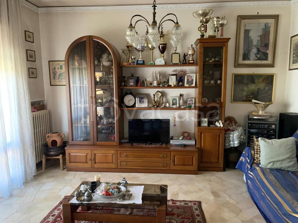 immagine annuncio 1 di 8