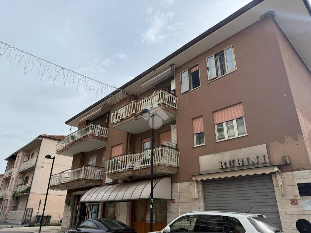 immagine annuncio 11 di 12