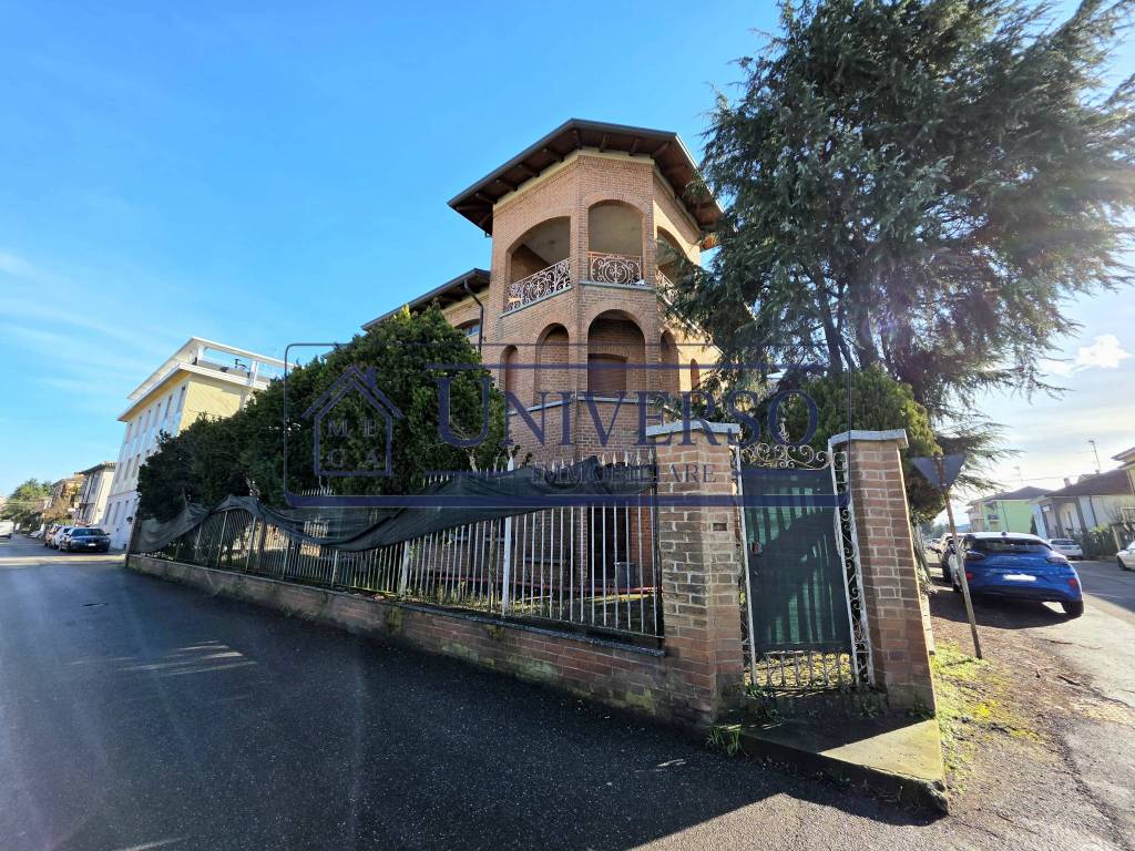 immagine annuncio 1 di 15