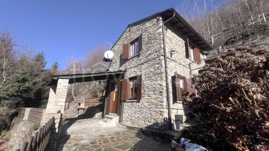 casa indipendente in vendita a Morbegno in zona Valle