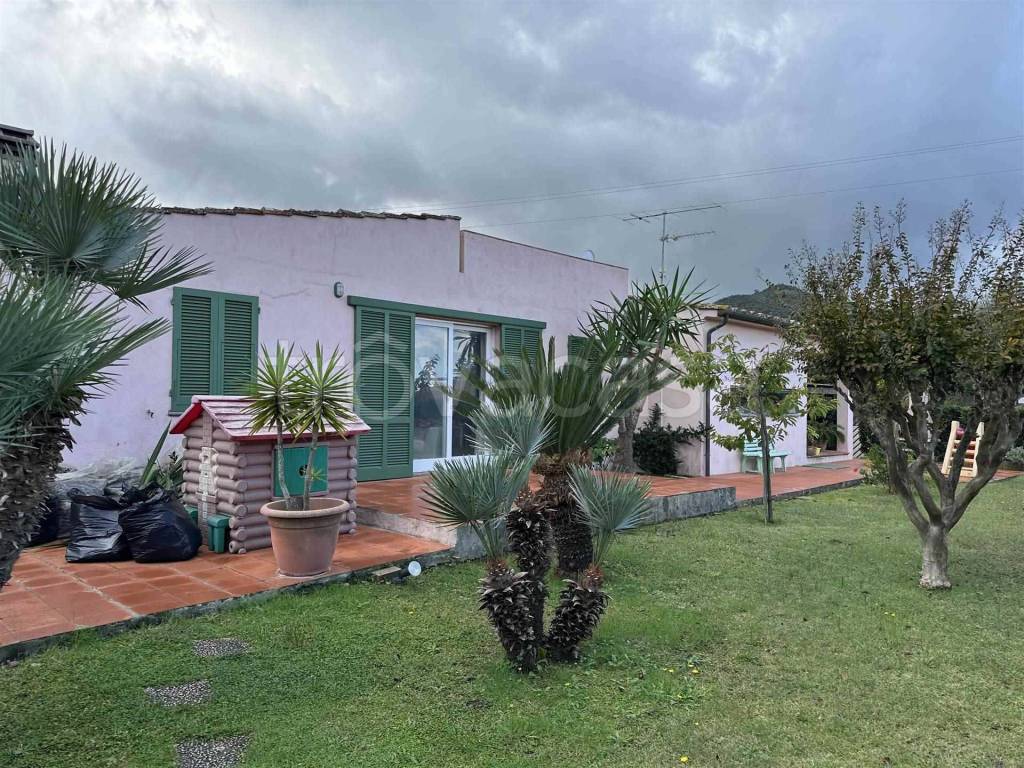 casa indipendente in vendita a Portoferraio in zona San Giovanni