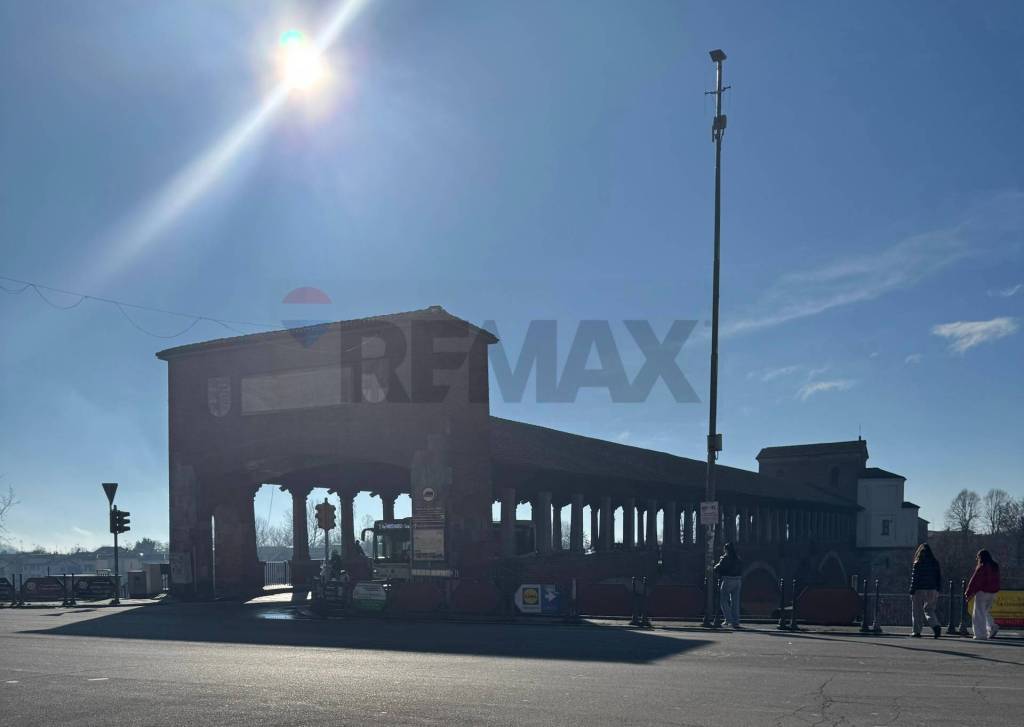 appartamento in vendita a Pavia in zona Centro Città