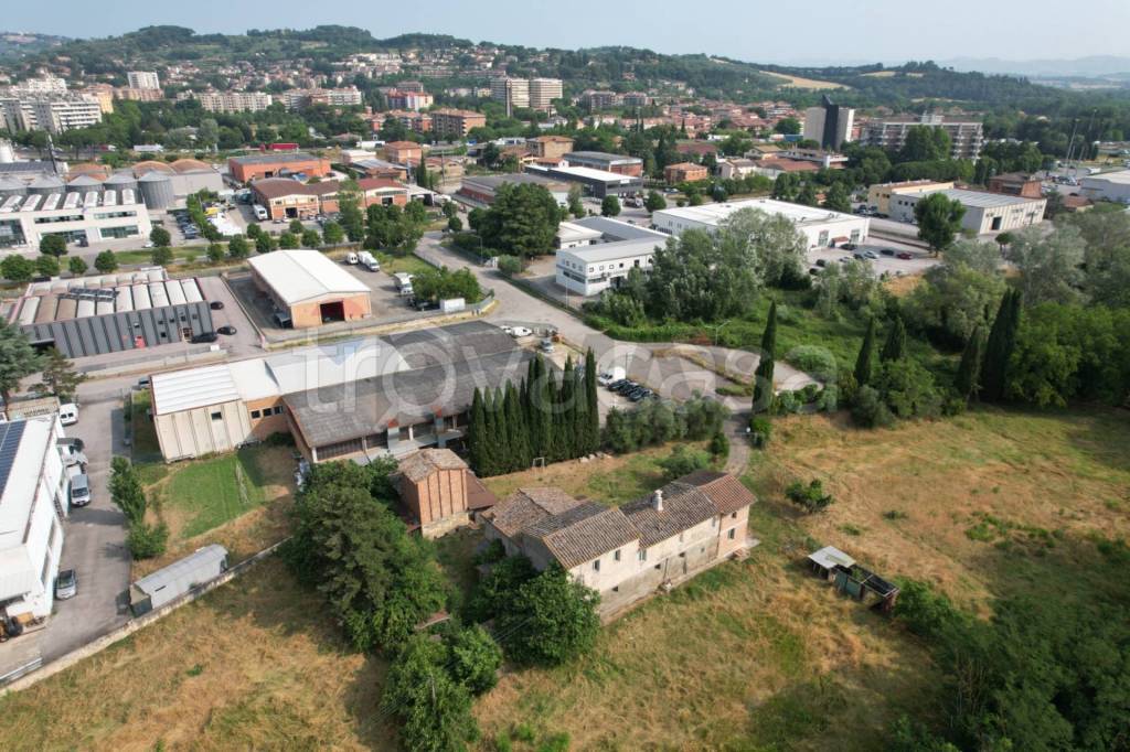 casa indipendente in vendita a Perugia in zona Ponte San Giovanni