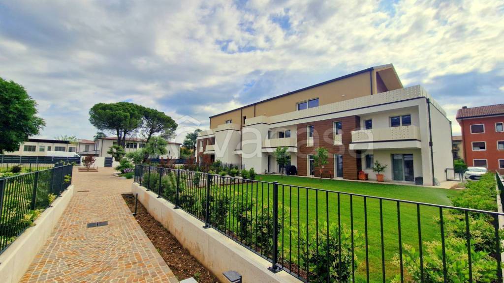 immagine annuncio 1 di 8