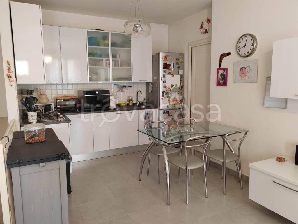 appartamento in vendita a Massa in zona Centro Storico