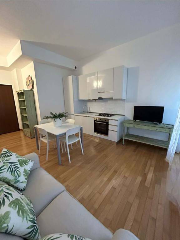 immagine annuncio 1 di 8