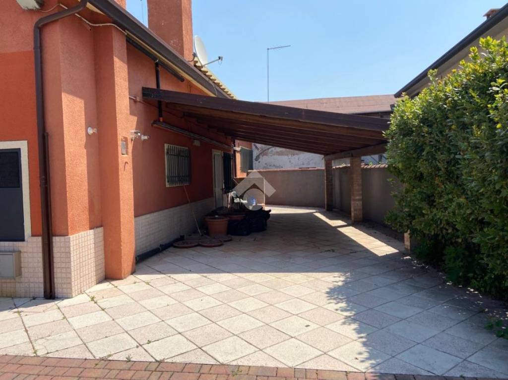 immagine annuncio 2 di 13