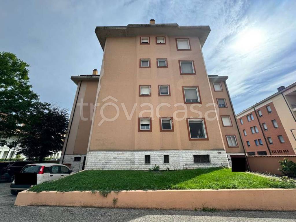 immagine annuncio 2 di 12