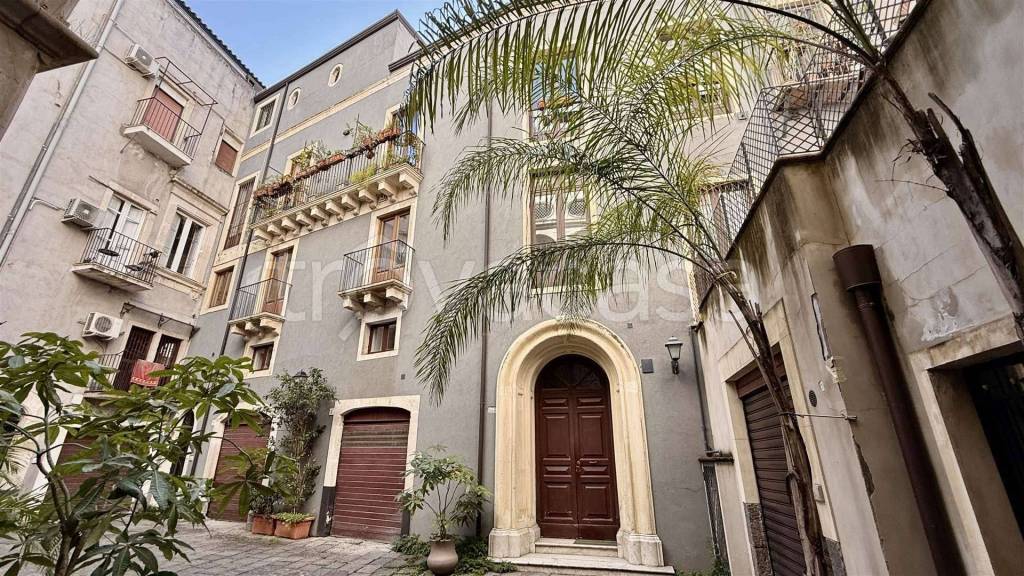 appartamento in affitto a Catania in zona Centro Storico