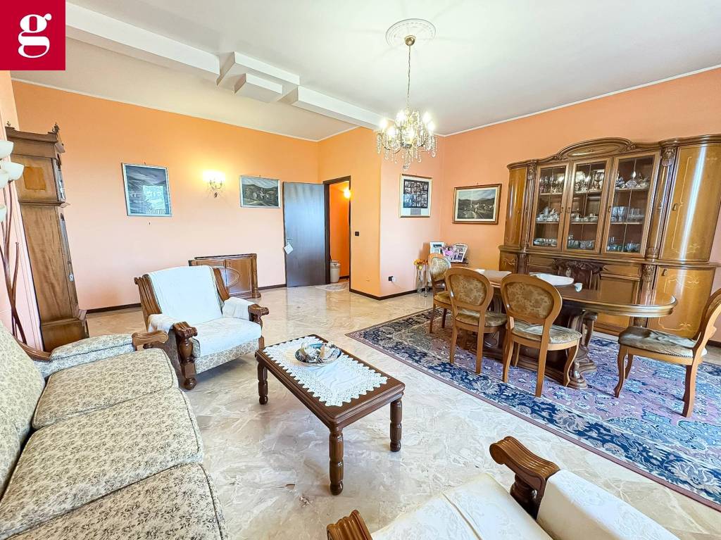 appartamento in vendita a Rho in zona Mazzo